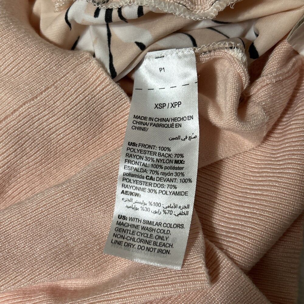 White House Black Market Floral Cardigan XS Petite Peach Satin Look - Picture 3 of 4